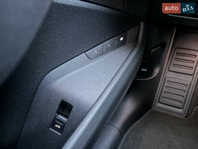 Черный Ауди E-Tron, объемом двигателя 0 л и пробегом 88 тыс. км за 28000 $, фото 8 на Automoto.ua