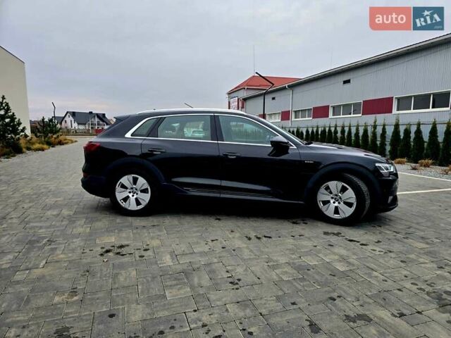 Чорний Ауді E-Tron, об'ємом двигуна 0 л та пробігом 135 тис. км за 22900 $, фото 8 на Automoto.ua