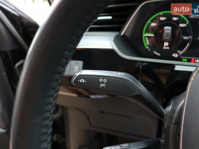 Чорний Ауді E-Tron, об'ємом двигуна 0 л та пробігом 86 тис. км за 29800 $, фото 26 на Automoto.ua