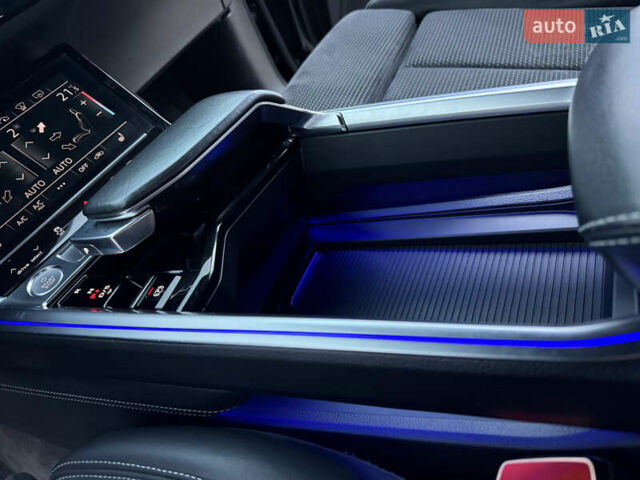 Черный Ауди E-Tron, объемом двигателя 0 л и пробегом 88 тыс. км за 29999 $, фото 67 на Automoto.ua