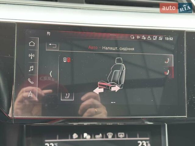 Черный Ауди E-Tron, объемом двигателя 0 л и пробегом 85 тыс. км за 31500 $, фото 46 на Automoto.ua