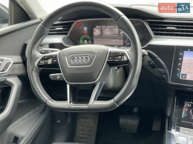 Черный Ауди E-Tron, объемом двигателя 0 л и пробегом 85 тыс. км за 31500 $, фото 65 на Automoto.ua