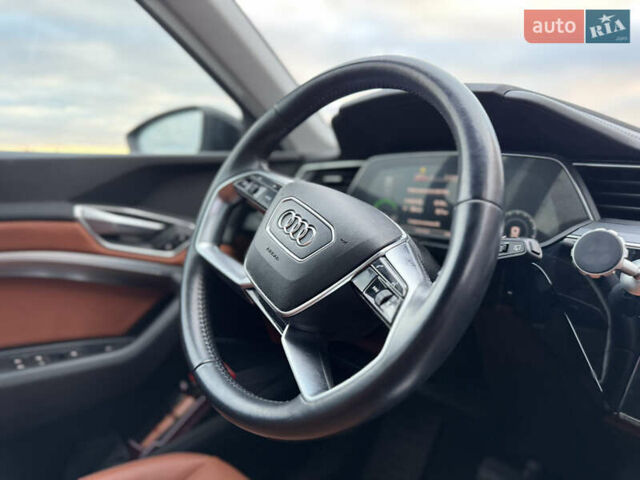 Ауді E-Tron 2019 у Рівному на Automoto.ua Чорний Ауді E-Tron, об'ємом двигуна 0 л та пробігом 220 тис. км за 23500 $, фото 27 на Automoto.ua