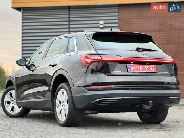 Ауді E-Tron 2019 у Рівному на Automoto.ua Чорний Ауді E-Tron, об'ємом двигуна 0 л та пробігом 220 тис. км за 23500 $, фото 13 на Automoto.ua