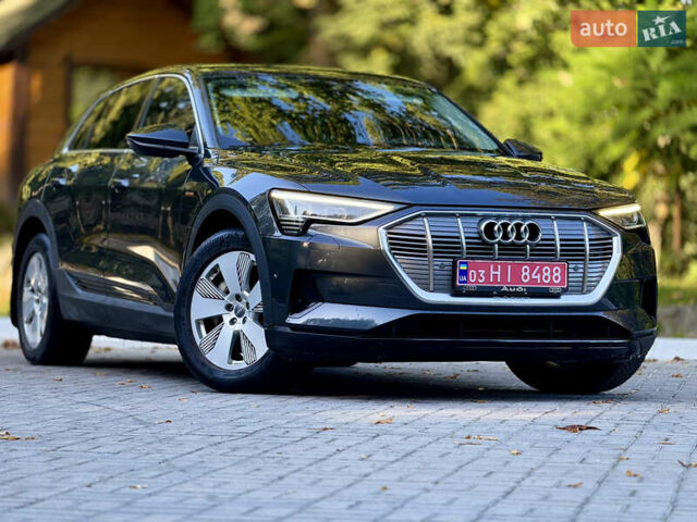 Черный Ауди E-Tron, объемом двигателя 0 л и пробегом 128 тыс. км за 28200 $, фото 1 на Automoto.ua