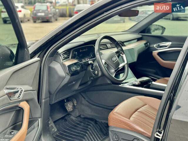 Черный Ауди E-Tron, объемом двигателя 0 л и пробегом 72 тыс. км за 25999 $, фото 16 на Automoto.ua
