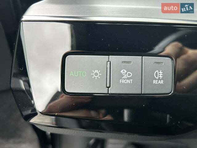 Черный Ауди E-Tron, объемом двигателя 0 л и пробегом 101 тыс. км за 29350 $, фото 58 на Automoto.ua