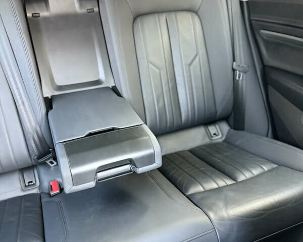 Чорний Ауді E-Tron, об'ємом двигуна 0 л та пробігом 125 тис. км за 28000 $, фото 48 на Automoto.ua