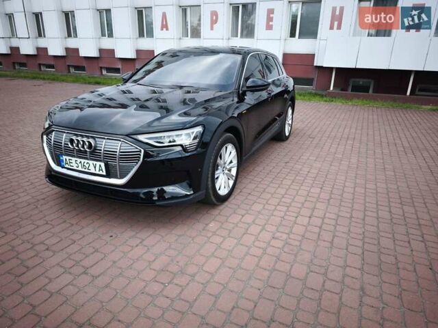 Черный Ауди E-Tron, объемом двигателя 0 л и пробегом 122 тыс. км за 29000 $, фото 25 на Automoto.ua