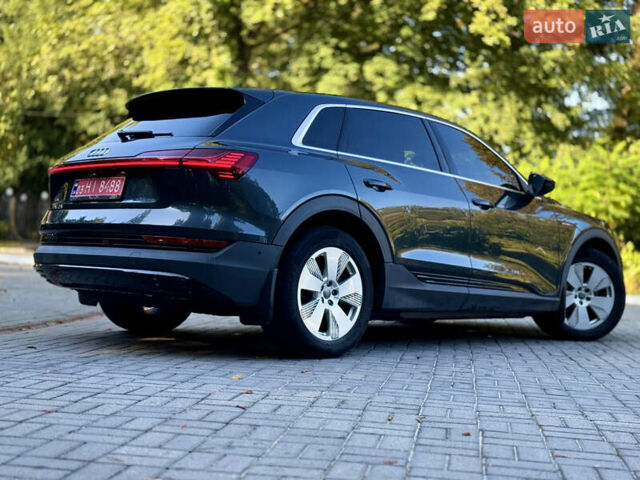 Черный Ауди E-Tron, объемом двигателя 0 л и пробегом 128 тыс. км за 28200 $, фото 50 на Automoto.ua