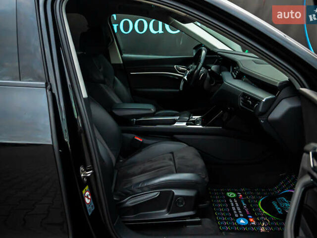 Черный Ауди E-Tron, объемом двигателя 0 л и пробегом 133 тыс. км за 28900 $, фото 41 на Automoto.ua