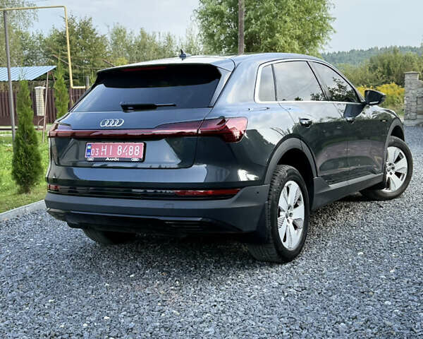 Чорний Ауді E-Tron, об'ємом двигуна 0 л та пробігом 125 тис. км за 28000 $, фото 15 на Automoto.ua