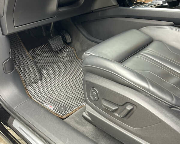 Черный Ауди E-Tron, объемом двигателя 0 л и пробегом 114 тыс. км за 28900 $, фото 24 на Automoto.ua