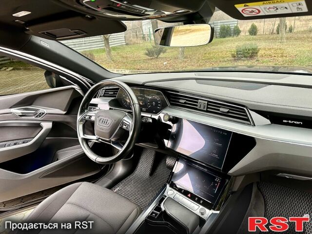 Черный Ауди E-Tron, объемом двигателя 0 л и пробегом 180 тыс. км за 25000 $, фото 9 на Automoto.ua