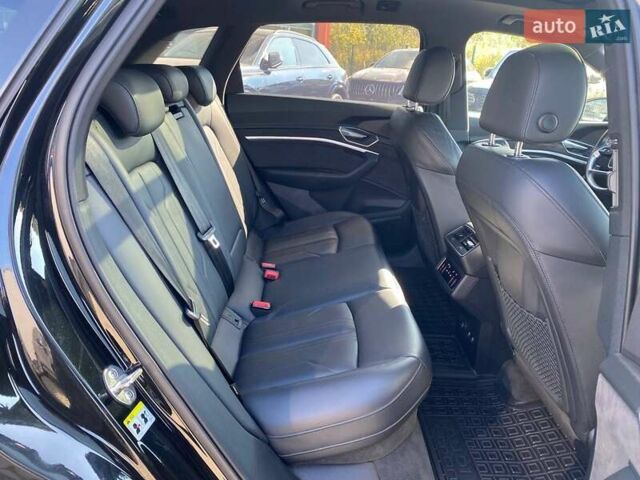 Черный Ауди E-Tron, объемом двигателя 0 л и пробегом 81 тыс. км за 34950 $, фото 27 на Automoto.ua