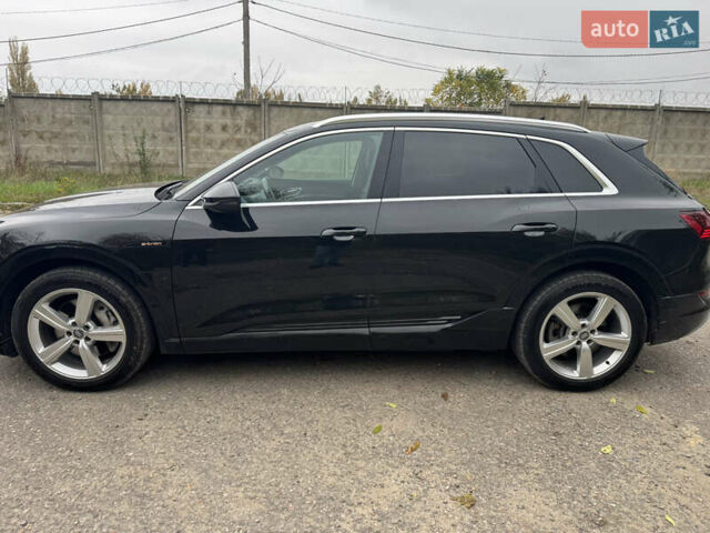 Чорний Ауді E-Tron, об'ємом двигуна 0 л та пробігом 151 тис. км за 27500 $, фото 3 на Automoto.ua