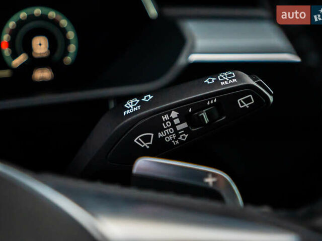 Черный Ауди E-Tron, объемом двигателя 0 л и пробегом 133 тыс. км за 28900 $, фото 76 на Automoto.ua