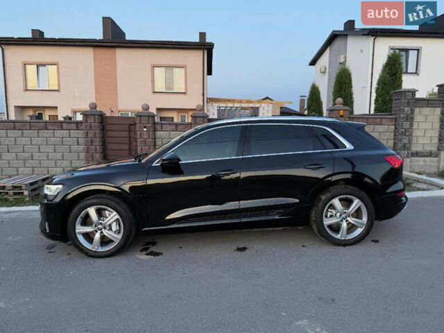 Чорний Ауді E-Tron, об'ємом двигуна 0 л та пробігом 201 тис. км за 23500 $, фото 5 на Automoto.ua