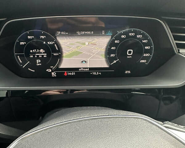 Ауді E-Tron 2019 у Ирпене на Automoto.ua Чорний Ауді E-Tron, об'ємом двигуна 0 л та пробігом 71 тис. км за 38300 $, фото 19 на Automoto.ua