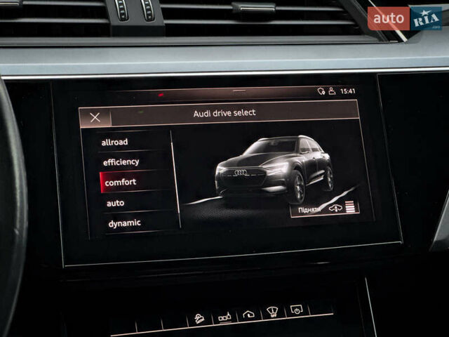 Чорний Ауді E-Tron, об'ємом двигуна 0 л та пробігом 140 тис. км за 26000 $, фото 86 на Automoto.ua