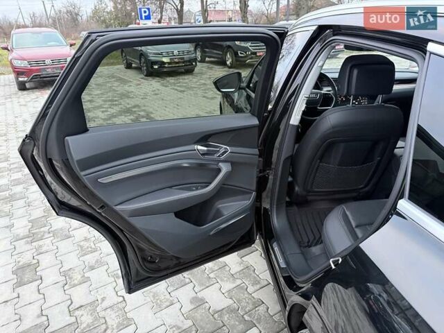 Черный Ауди E-Tron, объемом двигателя 0 л и пробегом 65 тыс. км за 29700 $, фото 26 на Automoto.ua
