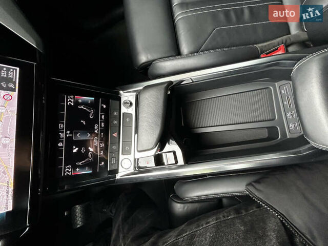 Черный Ауди E-Tron, объемом двигателя 0 л и пробегом 101 тыс. км за 29350 $, фото 49 на Automoto.ua