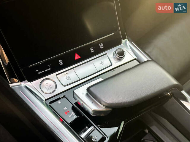 Черный Ауди E-Tron, объемом двигателя 0 л и пробегом 50 тыс. км за 31900 $, фото 29 на Automoto.ua