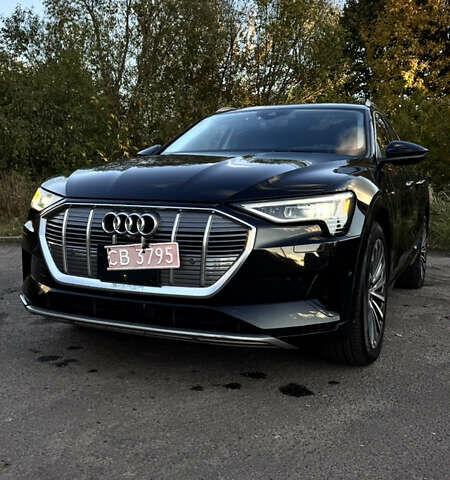 Черный Ауди E-Tron, объемом двигателя 0 л и пробегом 80 тыс. км за 31000 $, фото 1 на Automoto.ua