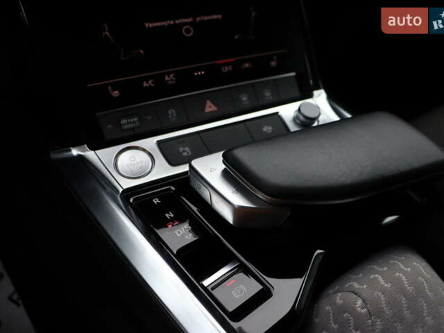 Чорний Ауді E-Tron, об'ємом двигуна 0 л та пробігом 86 тис. км за 29800 $, фото 32 на Automoto.ua