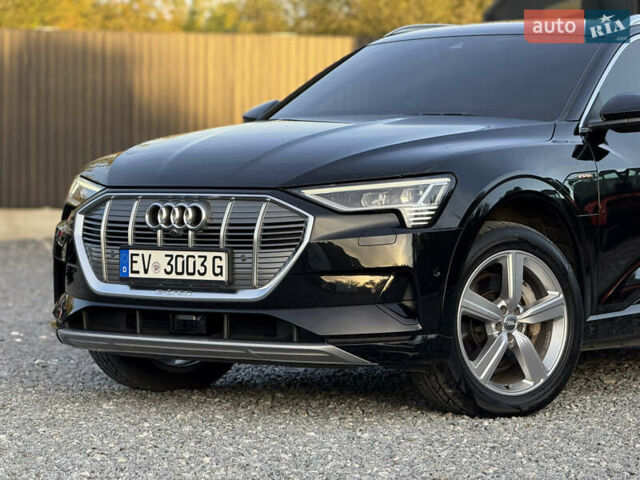 Черный Ауди E-Tron, объемом двигателя 0 л и пробегом 76 тыс. км за 30450 $, фото 6 на Automoto.ua