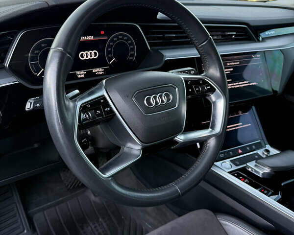 Черный Ауди E-Tron, объемом двигателя 0 л и пробегом 77 тыс. км за 30900 $, фото 44 на Automoto.ua