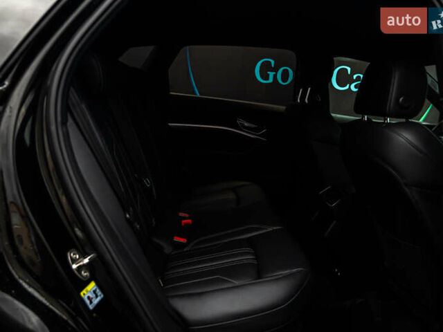 Чорний Ауді E-Tron, об'ємом двигуна 0 л та пробігом 100 тис. км за 31400 $, фото 44 на Automoto.ua