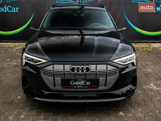 Чорний Ауді E-Tron, об'ємом двигуна 0 л та пробігом 100 тис. км за 31400 $, фото 8 на Automoto.ua