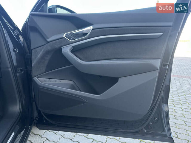 Черный Ауди E-Tron, объемом двигателя 0 л и пробегом 120 тыс. км за 28999 $, фото 27 на Automoto.ua
