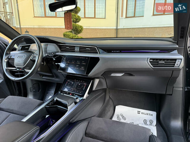 Черный Ауди E-Tron, объемом двигателя 0 л и пробегом 88 тыс. км за 31999 $, фото 79 на Automoto.ua