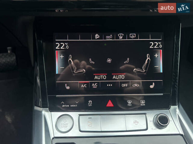 Черный Ауди E-Tron, объемом двигателя 0 л и пробегом 134 тыс. км за 27800 $, фото 20 на Automoto.ua