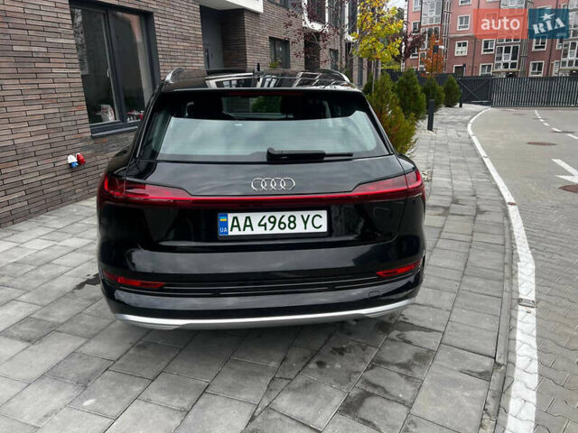 Чорний Ауді E-Tron, об'ємом двигуна 0 л та пробігом 138 тис. км за 25900 $, фото 2 на Automoto.ua