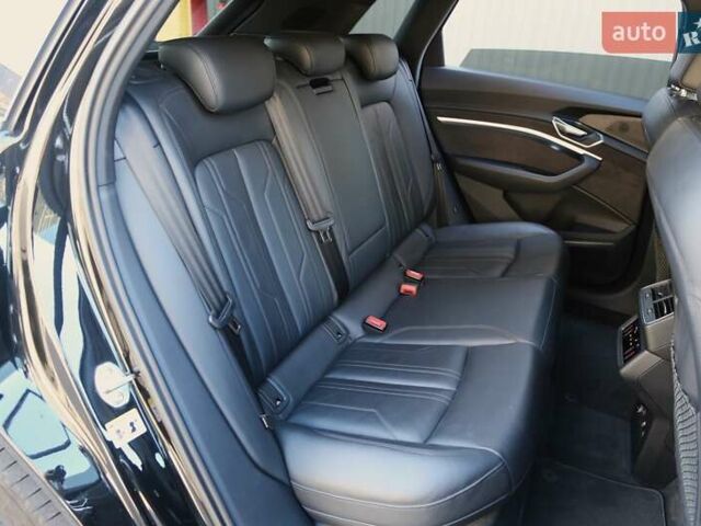 Черный Ауди E-Tron, объемом двигателя 0 л и пробегом 140 тыс. км за 31900 $, фото 9 на Automoto.ua