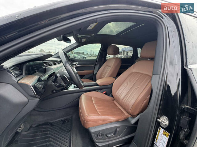 Черный Ауди E-Tron, объемом двигателя 0 л и пробегом 72 тыс. км за 25999 $, фото 19 на Automoto.ua