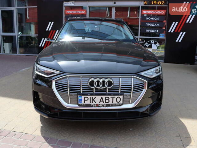 Чорний Ауді E-Tron, об'ємом двигуна 0 л та пробігом 86 тис. км за 29800 $, фото 5 на Automoto.ua