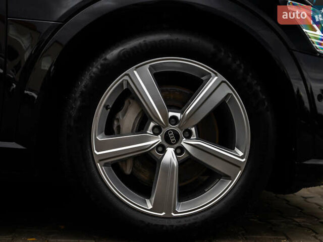 Чорний Ауді E-Tron, об'ємом двигуна 0 л та пробігом 100 тис. км за 31400 $, фото 7 на Automoto.ua