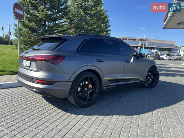 Черный Ауди E-Tron, объемом двигателя 0 л и пробегом 182 тыс. км за 25900 $, фото 2 на Automoto.ua