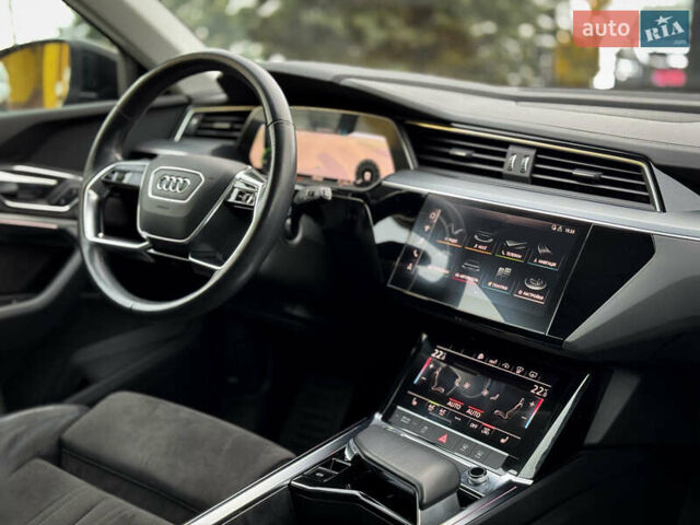 Чорний Ауді E-Tron, об'ємом двигуна 0 л та пробігом 140 тис. км за 26000 $, фото 65 на Automoto.ua