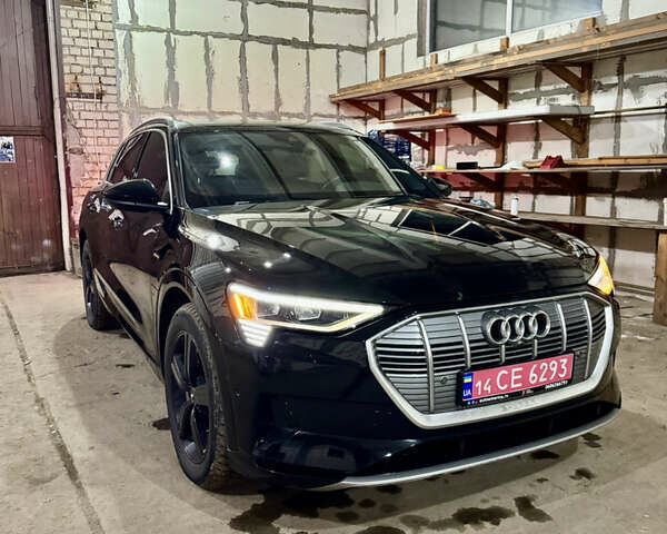 Черный Ауди E-Tron, объемом двигателя 0 л и пробегом 72 тыс. км за 25999 $, фото 15 на Automoto.ua