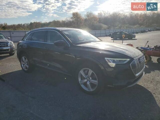 Черный Ауди E-Tron, объемом двигателя 0 л и пробегом 140 тыс. км за 9700 $, фото 1 на Automoto.ua