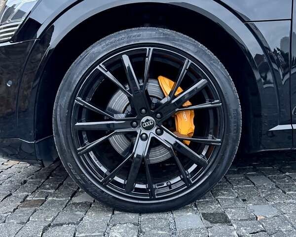 Черный Ауди E-Tron, объемом двигателя 0 л и пробегом 109 тыс. км за 28700 $, фото 22 на Automoto.ua