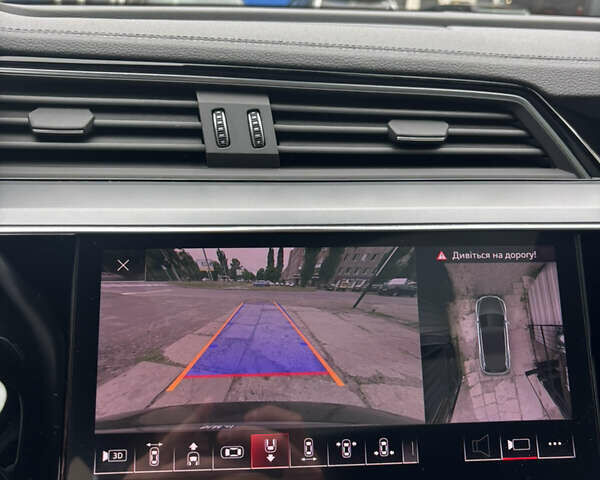 Черный Ауди E-Tron, объемом двигателя 0 л и пробегом 151 тыс. км за 27700 $, фото 32 на Automoto.ua