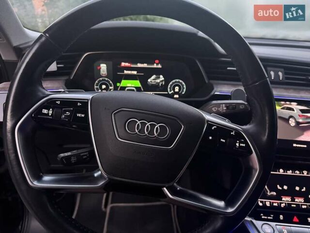 Черный Ауди E-Tron, объемом двигателя 0 л и пробегом 40 тыс. км за 37900 $, фото 38 на Automoto.ua