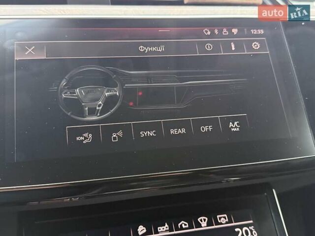 Чорний Ауді E-Tron, об'ємом двигуна 0 л та пробігом 76 тис. км за 31000 $, фото 44 на Automoto.ua