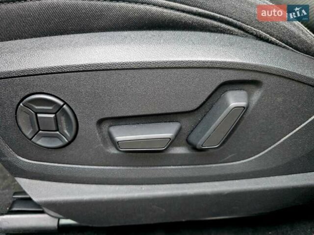 Чорний Ауді E-Tron, об'ємом двигуна 0 л та пробігом 135 тис. км за 22900 $, фото 29 на Automoto.ua